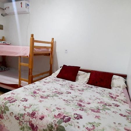 Kitnet S2 Em Torres-Rs - Na Mais Bela Praia Gaucha - Cozinha - Banheiro - Ar Condicionado - Tv Smart 32' - Wi-Fi - Estacionamento - Anfitria Superhost No Bnb Zewnętrze zdjęcie
