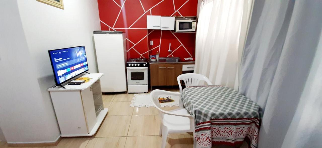 Kitnet S2 Em Torres-Rs - Na Mais Bela Praia Gaucha - Cozinha - Banheiro - Ar Condicionado - Tv Smart 32' - Wi-Fi - Estacionamento - Anfitria Superhost No Bnb Zewnętrze zdjęcie