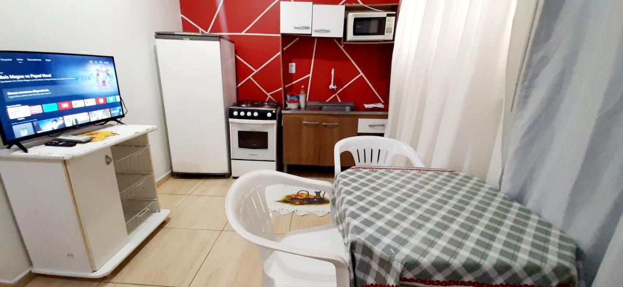 Kitnet S2 Em Torres-Rs - Na Mais Bela Praia Gaucha - Cozinha - Banheiro - Ar Condicionado - Tv Smart 32' - Wi-Fi - Estacionamento - Anfitria Superhost No Bnb Zewnętrze zdjęcie