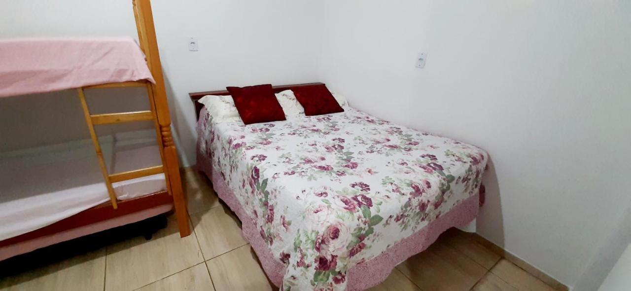 Kitnet S2 Em Torres-Rs - Na Mais Bela Praia Gaucha - Cozinha - Banheiro - Ar Condicionado - Tv Smart 32' - Wi-Fi - Estacionamento - Anfitria Superhost No Bnb Zewnętrze zdjęcie