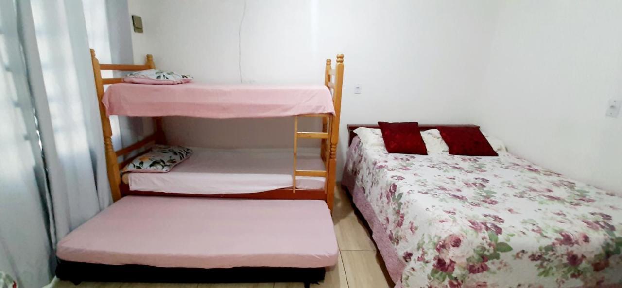 Kitnet S2 Em Torres-Rs - Na Mais Bela Praia Gaucha - Cozinha - Banheiro - Ar Condicionado - Tv Smart 32' - Wi-Fi - Estacionamento - Anfitria Superhost No Bnb Zewnętrze zdjęcie