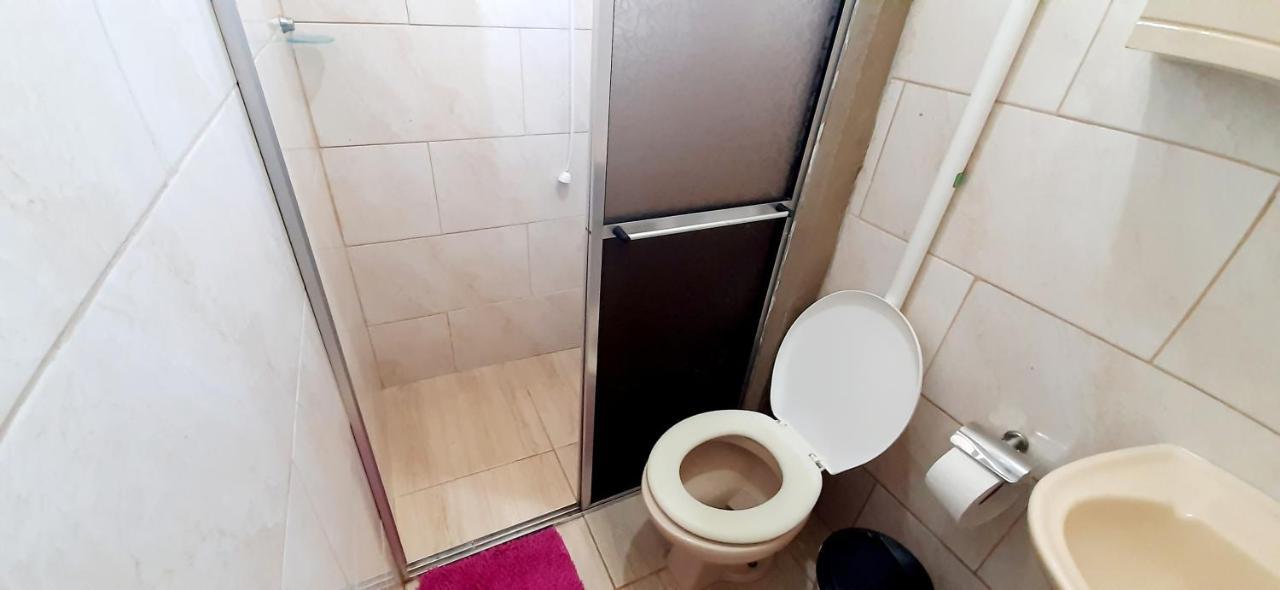 Kitnet S2 Em Torres-Rs - Na Mais Bela Praia Gaucha - Cozinha - Banheiro - Ar Condicionado - Tv Smart 32' - Wi-Fi - Estacionamento - Anfitria Superhost No Bnb Zewnętrze zdjęcie
